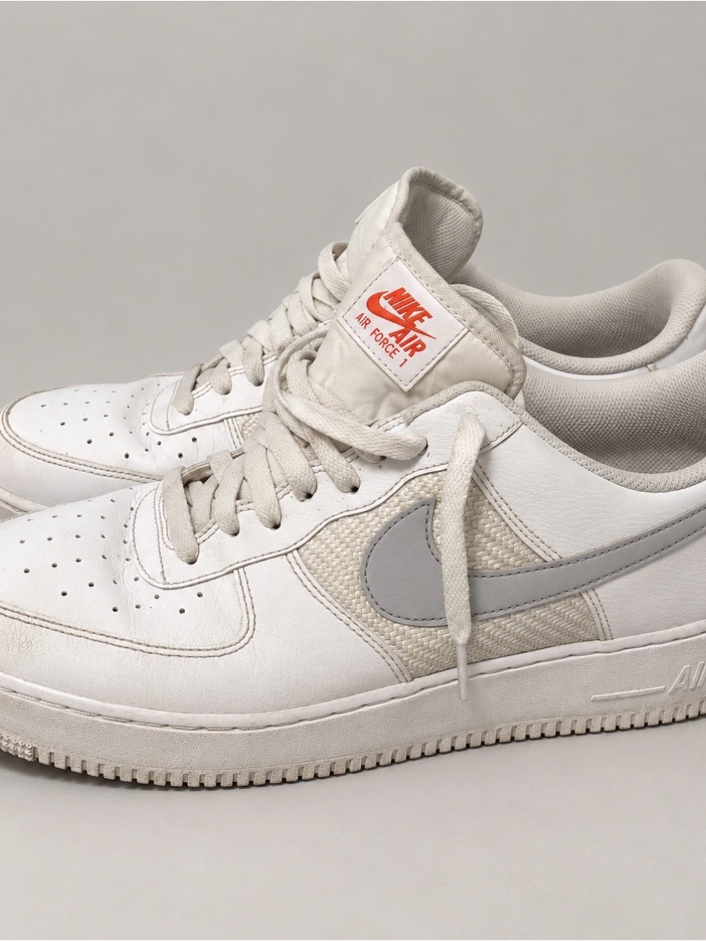 Nike Air Force 1s gray/white